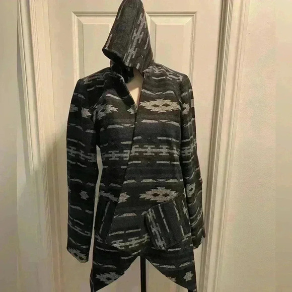 Tulle Anthropologie Womens Aztec Hooded Wrap Coat Wool Blend Pocket Gray Blue M - Picture 1 of 14